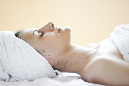 Chemical Peels v. Laser Peels, Which Is Right for You?